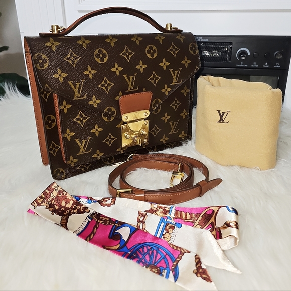 Louis Vuitton Handbags - 🔥🔥Beautiful Condition 🔥🔥 Authentic Louis Vuitton Crossbody Bag